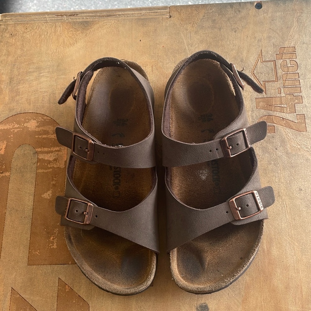 Birkenstock Milano size 34 us size 3-3.5